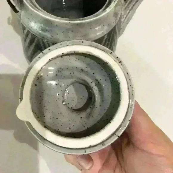 COPY - Ceramic Gray Teapot Made in Japan - Picture 6 of 10